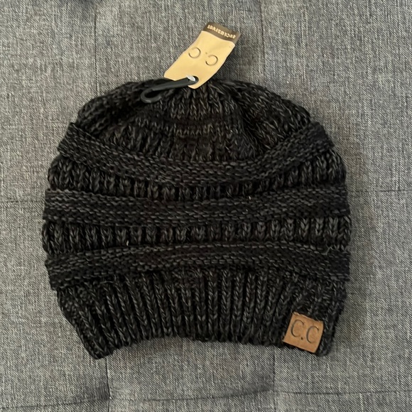 C.C. Boutique Accessories - NWT C.C. | Knit beanie | Black/Charcoal | One Size